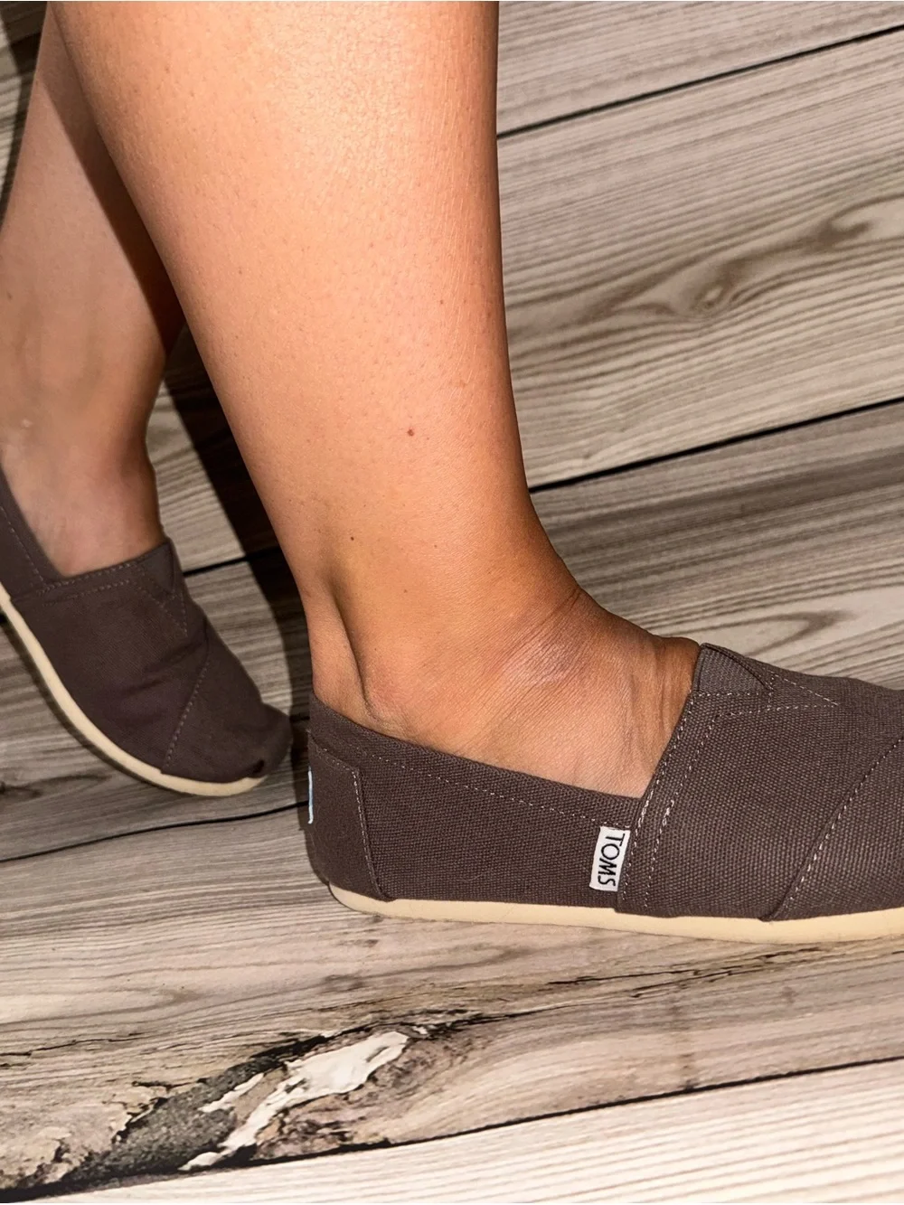 Toms Classic Canvas Slip-On — Brown